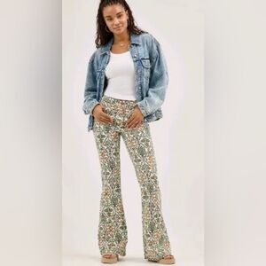 Wrangler 70s Western Brocade Print Denim Flares